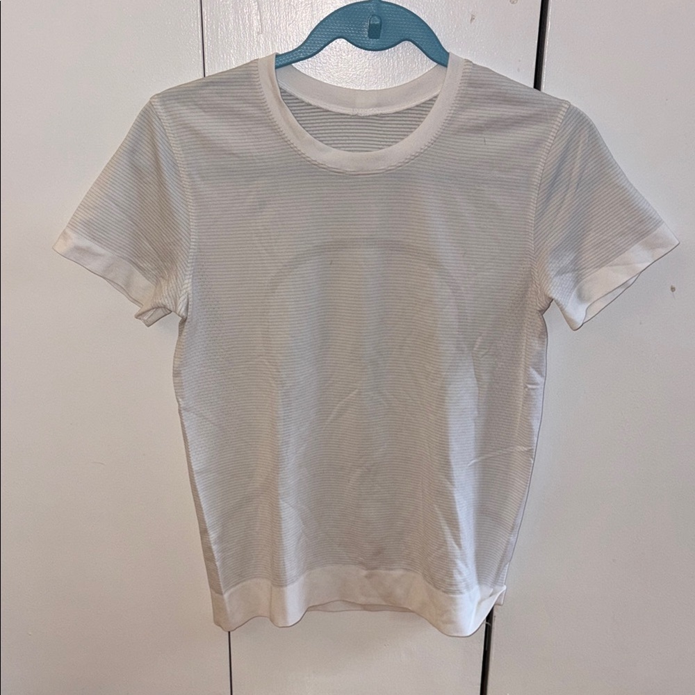 Lululemon swiftly short sleeve top size 4 worn once
